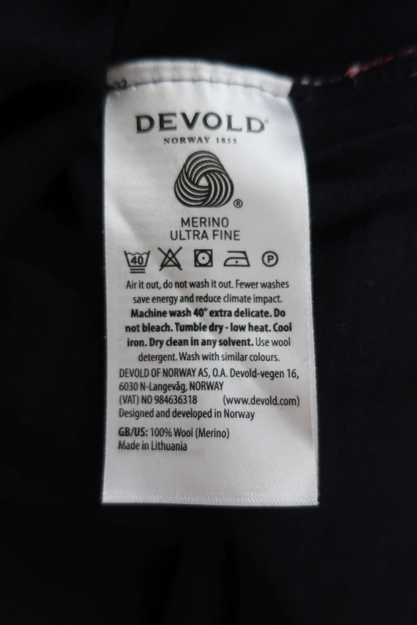 DEVOLD nauji moteriški marškinėliai su merino vilna M dydis