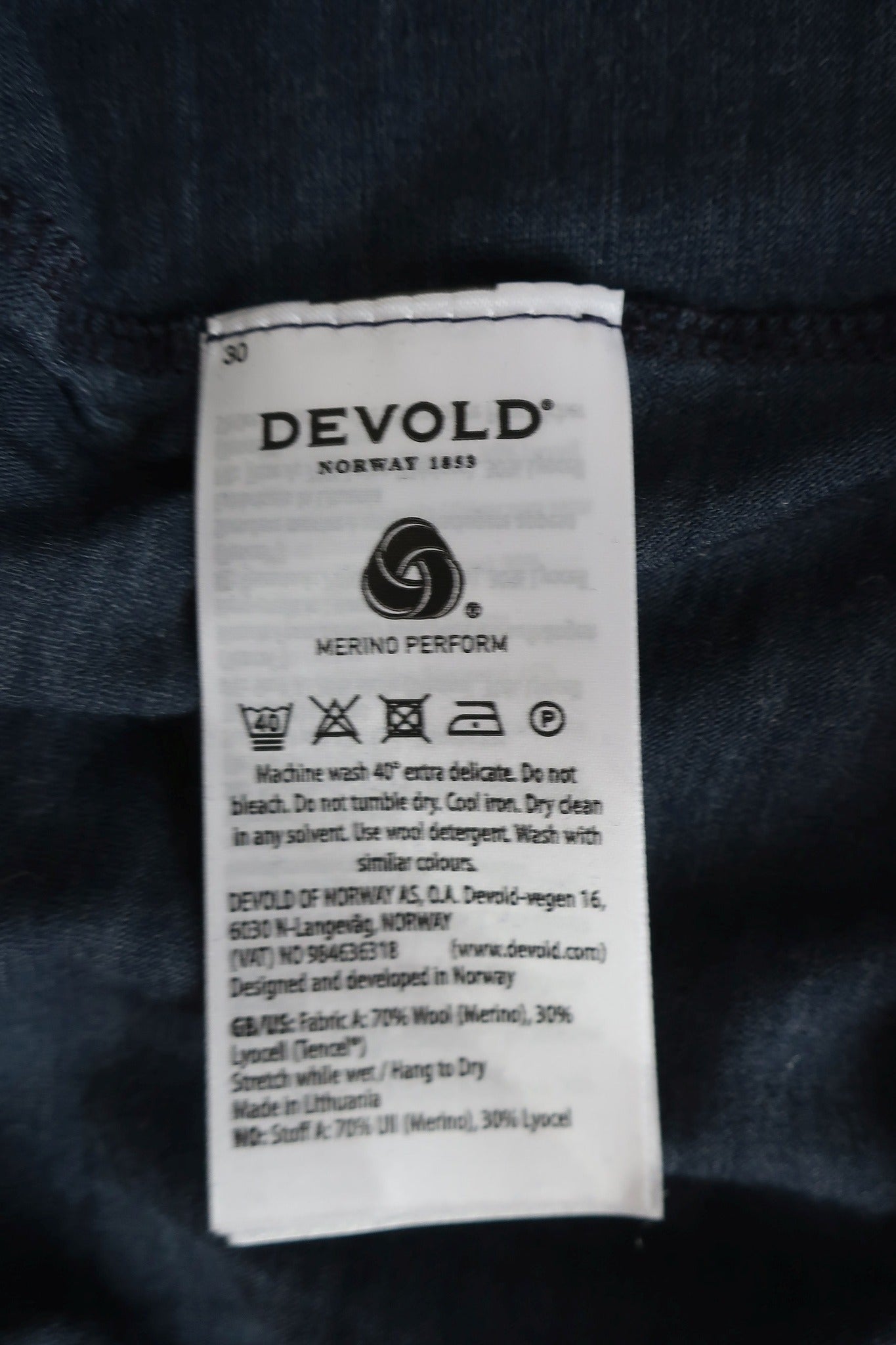 DEVOLD nauji moteriški marškinėliai su merino vilna M dydis