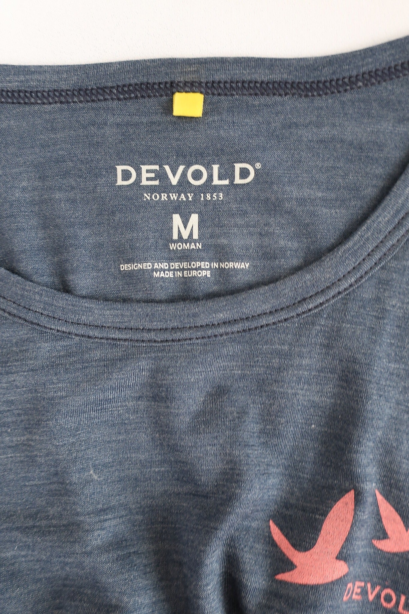 DEVOLD nauji moteriški marškinėliai su merino vilna M dydis