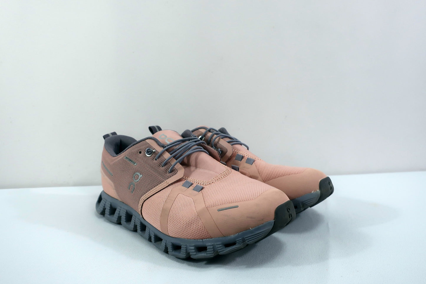 ON CLOUD (Swiss Engineering) sportiniai batai 39/39,5 dydis