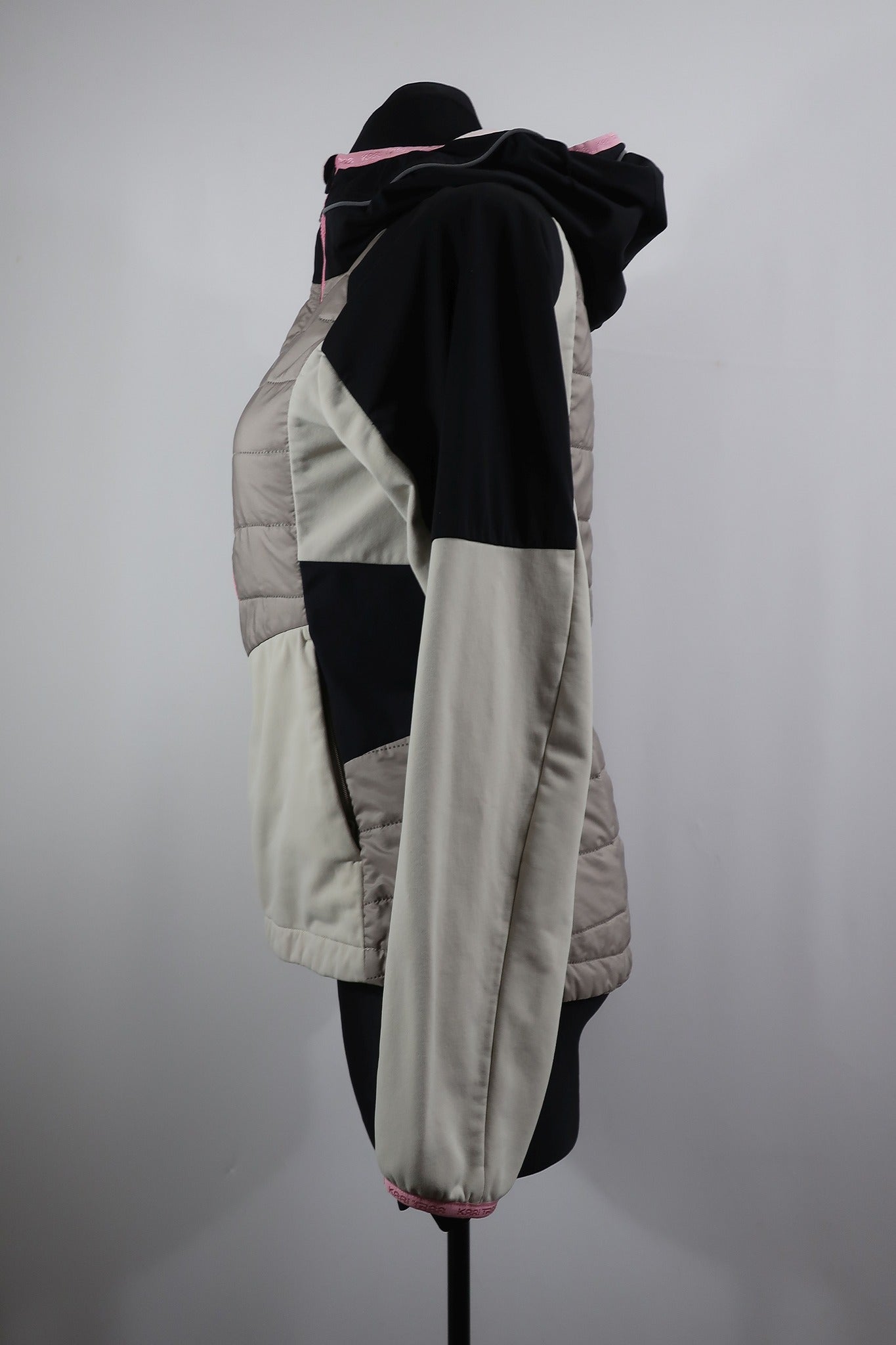 KARITRAA moteriškas windstoperinis šiltukas/lengva striukė M dydis