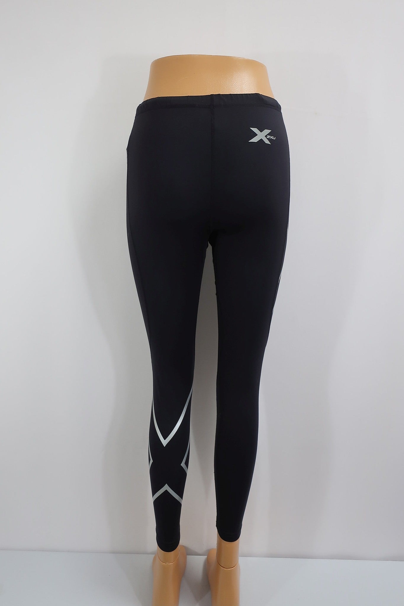 2XU moteriškos sportinės kompresinės tamprės XL dydis