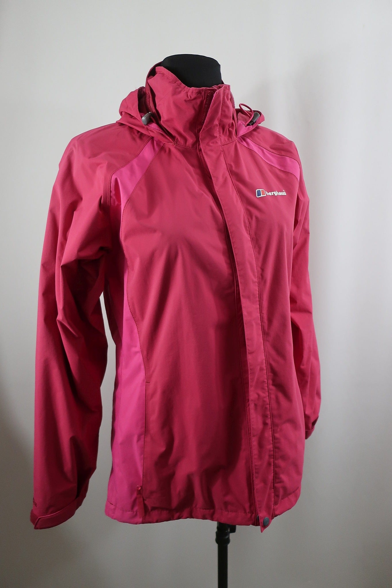 BERGHAUS moteriška striukė L dydis