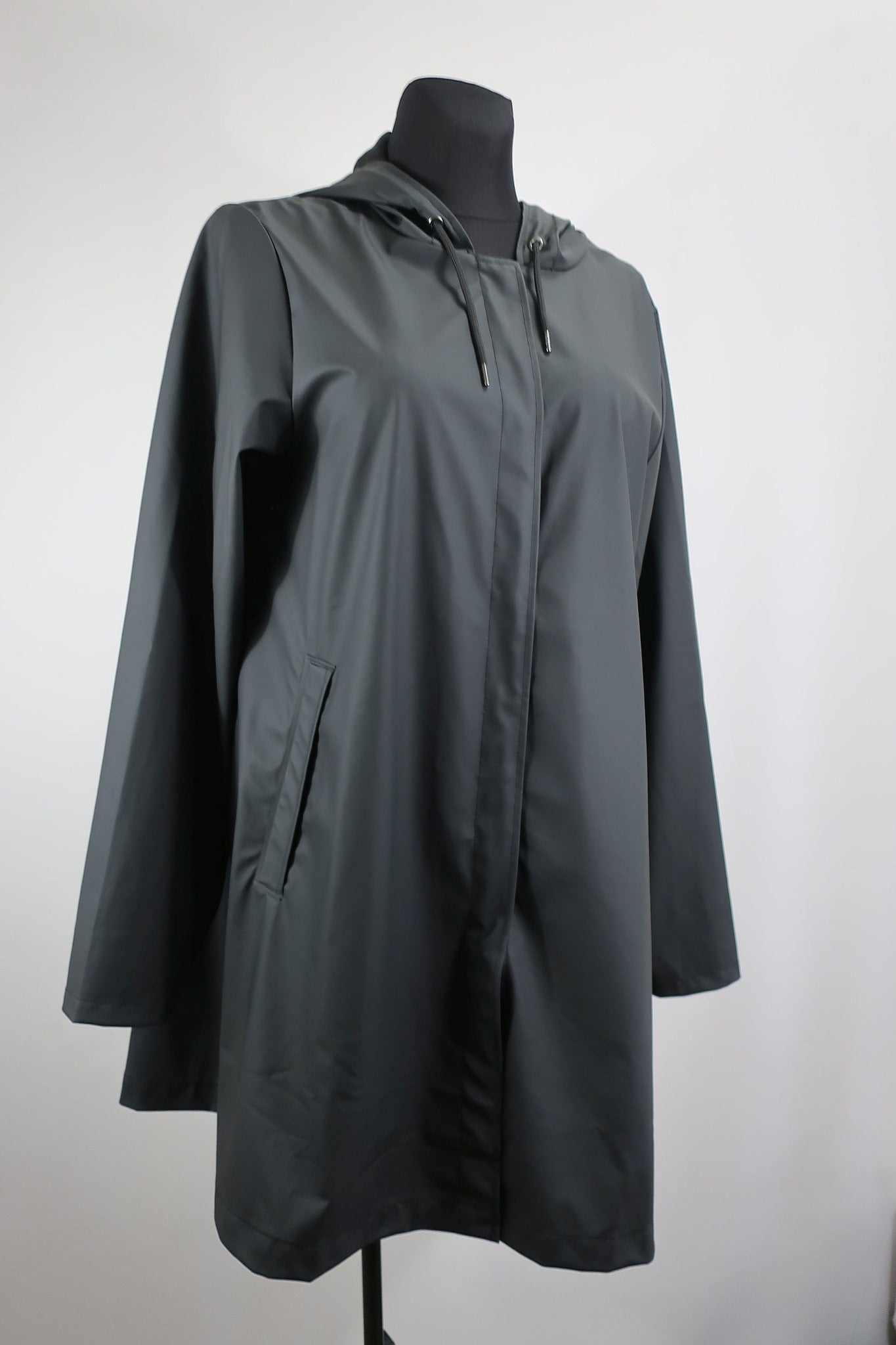 RAINS moteriškas lietpaltis M dydis