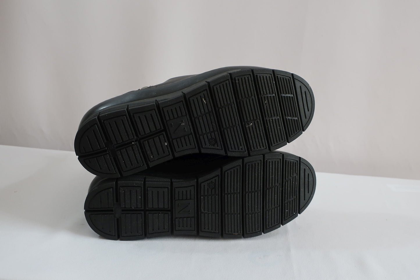 NUDE OF SCANDINAVIA moteriški odiniai šilti aulinukai 38 dydis