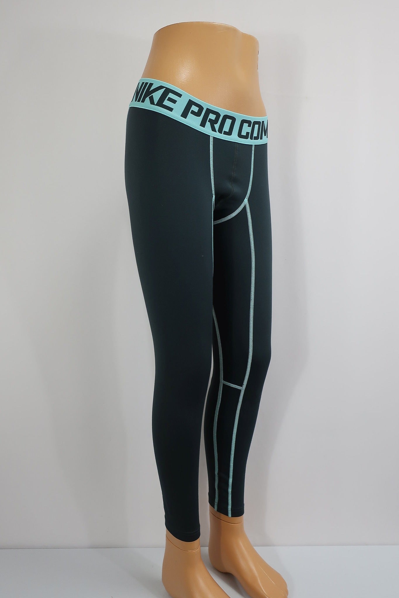 NIKE PRO COMBAT vyriškos sportinės tamprės M dydis