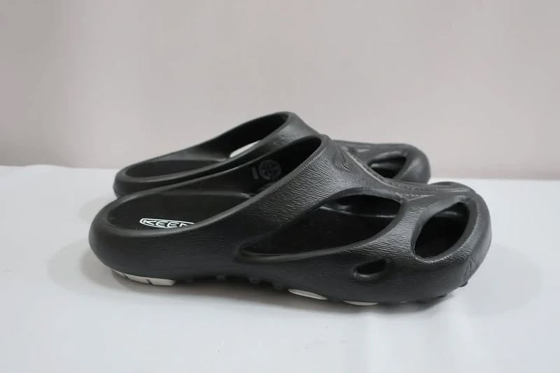KEEN naujos šlepetės 40,5/41 dydis