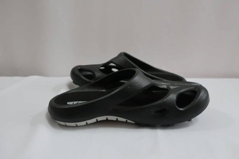 KEEN naujos šlepetės 40,5/41 dydis