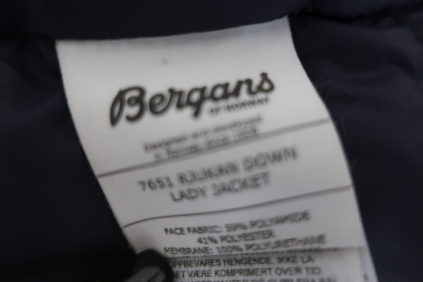 BERGANS moteriška pūkinė striukė XS dydis