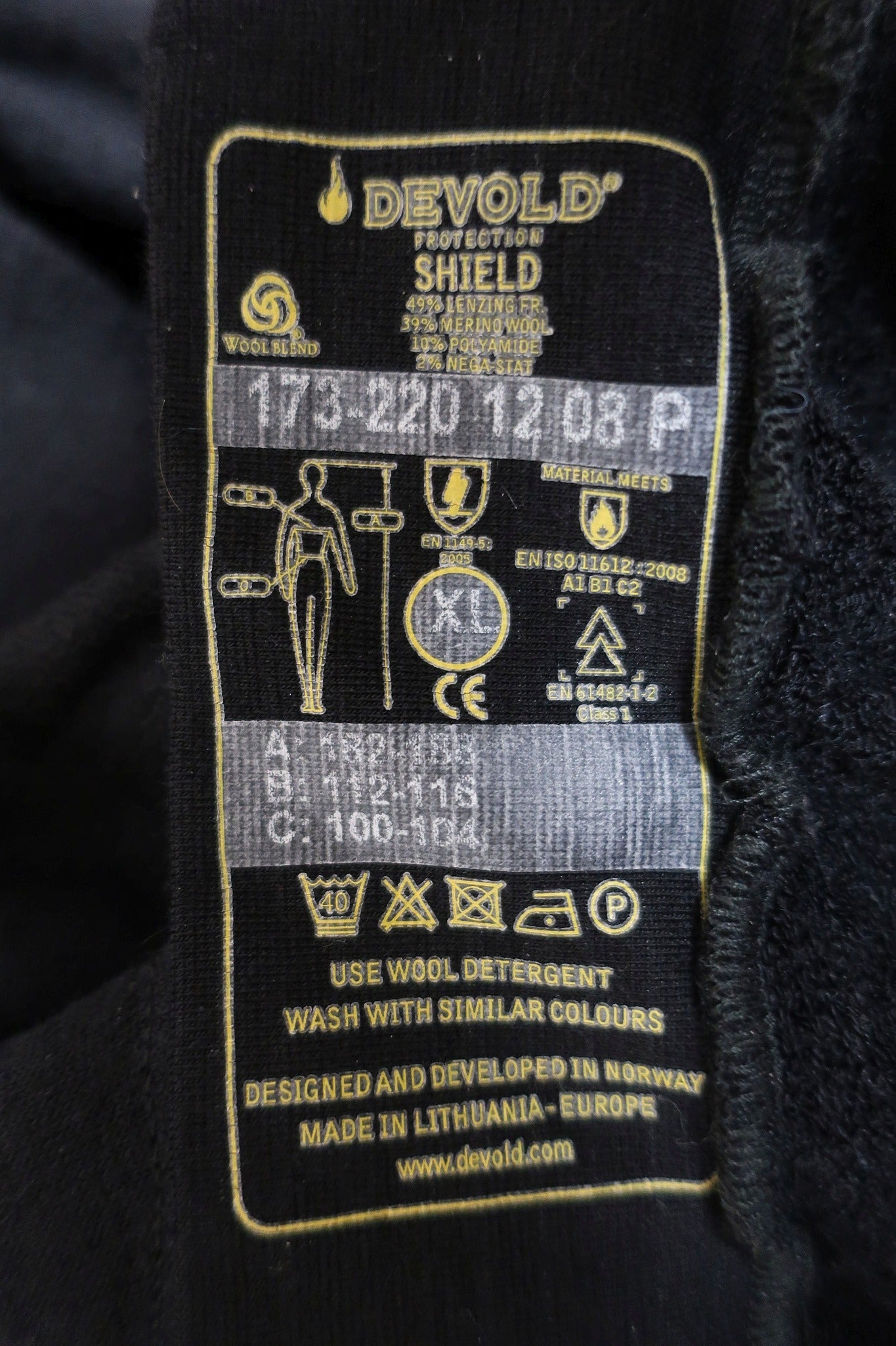 DEVOLD vyriškas šiltukas/ marškinėliai su merino vilna XL dydis