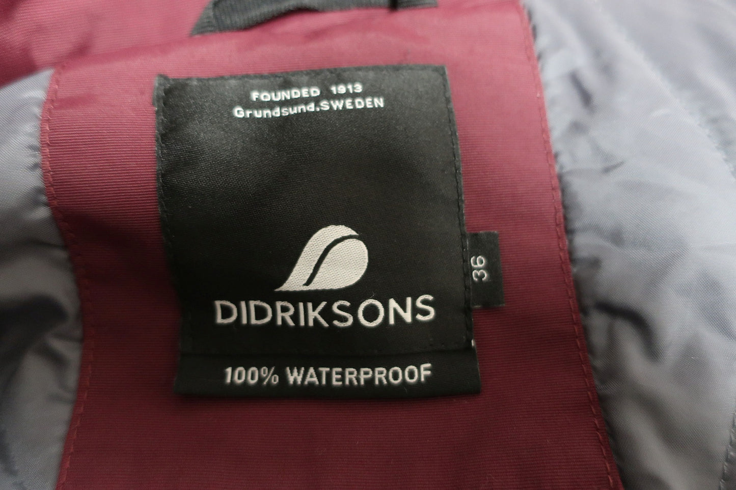 DIDRIKSONS šilta moteriška parka/puspaltis 36 dydis