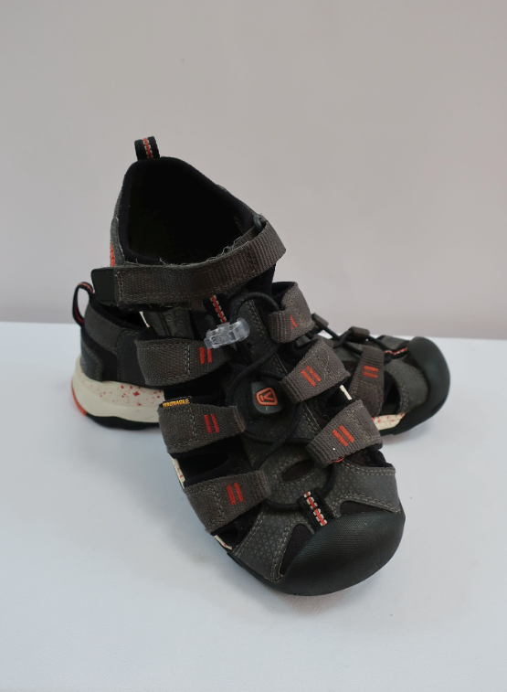 KEEN sandalai 35 dydis