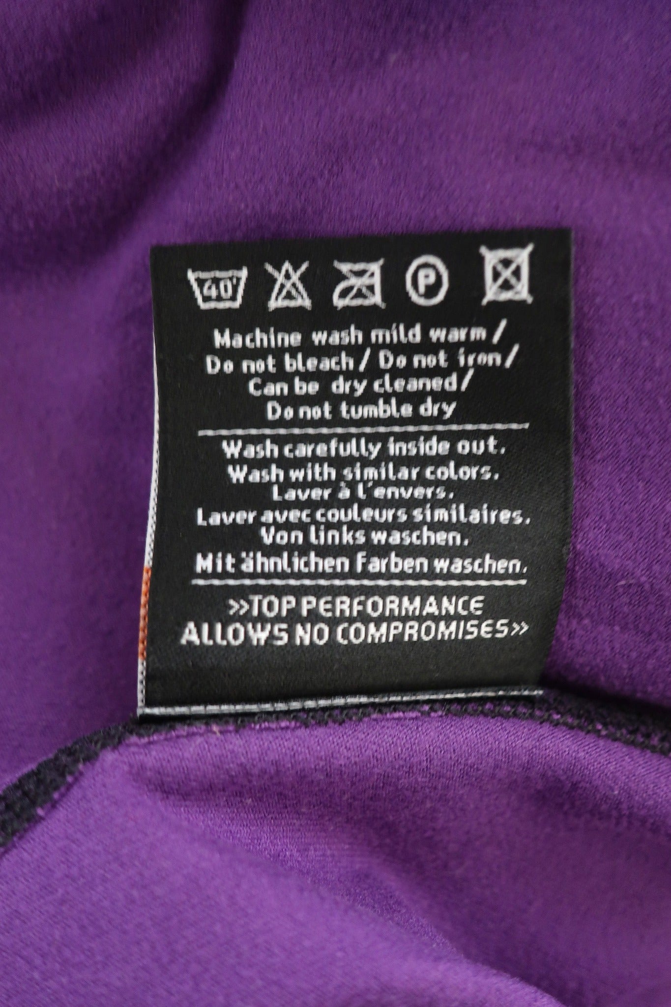 KJUS moteriškas sportinis šiltukas 164 ūgiui