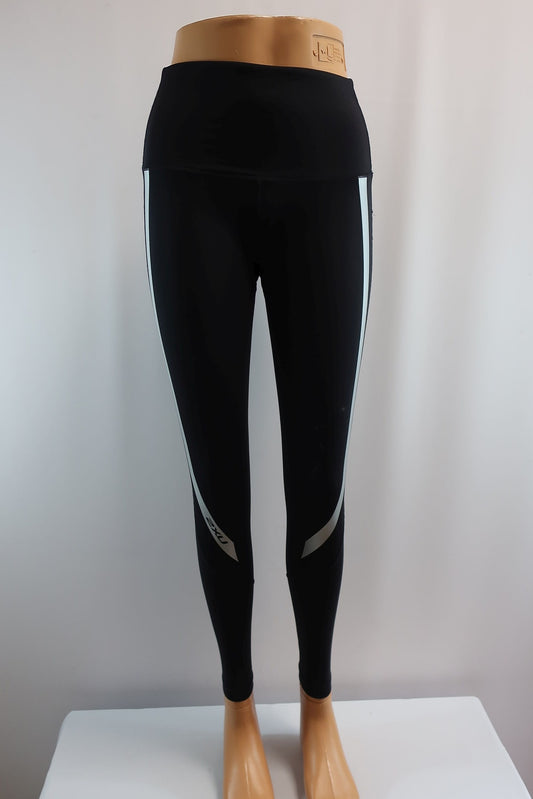 2XU moteriškos kompresinės sportinės tamprės M dydis.