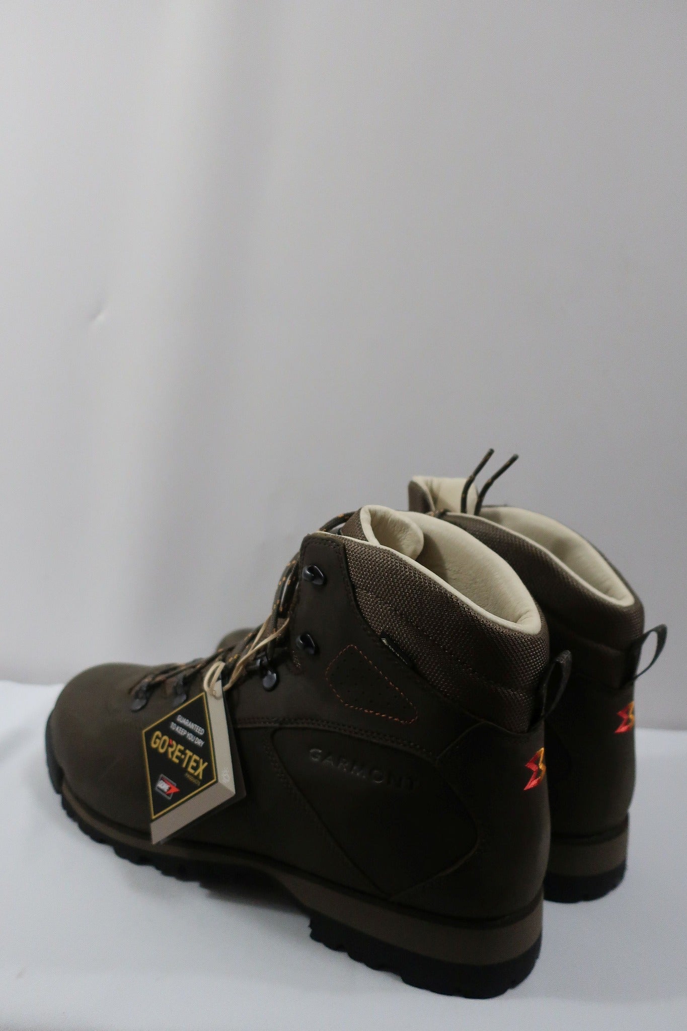 GARMONT nauji odiniai laisvalaikio batai su Gore-Tex 46/46,5 dydis
