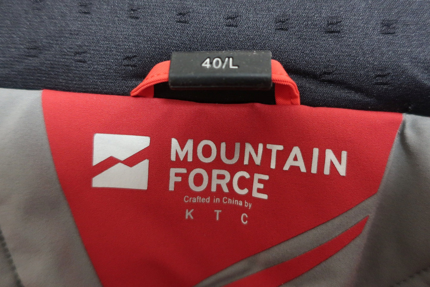 MOUNTAIN FORCE moteriška pūkinė slidinėjimo striukė 40 dydis