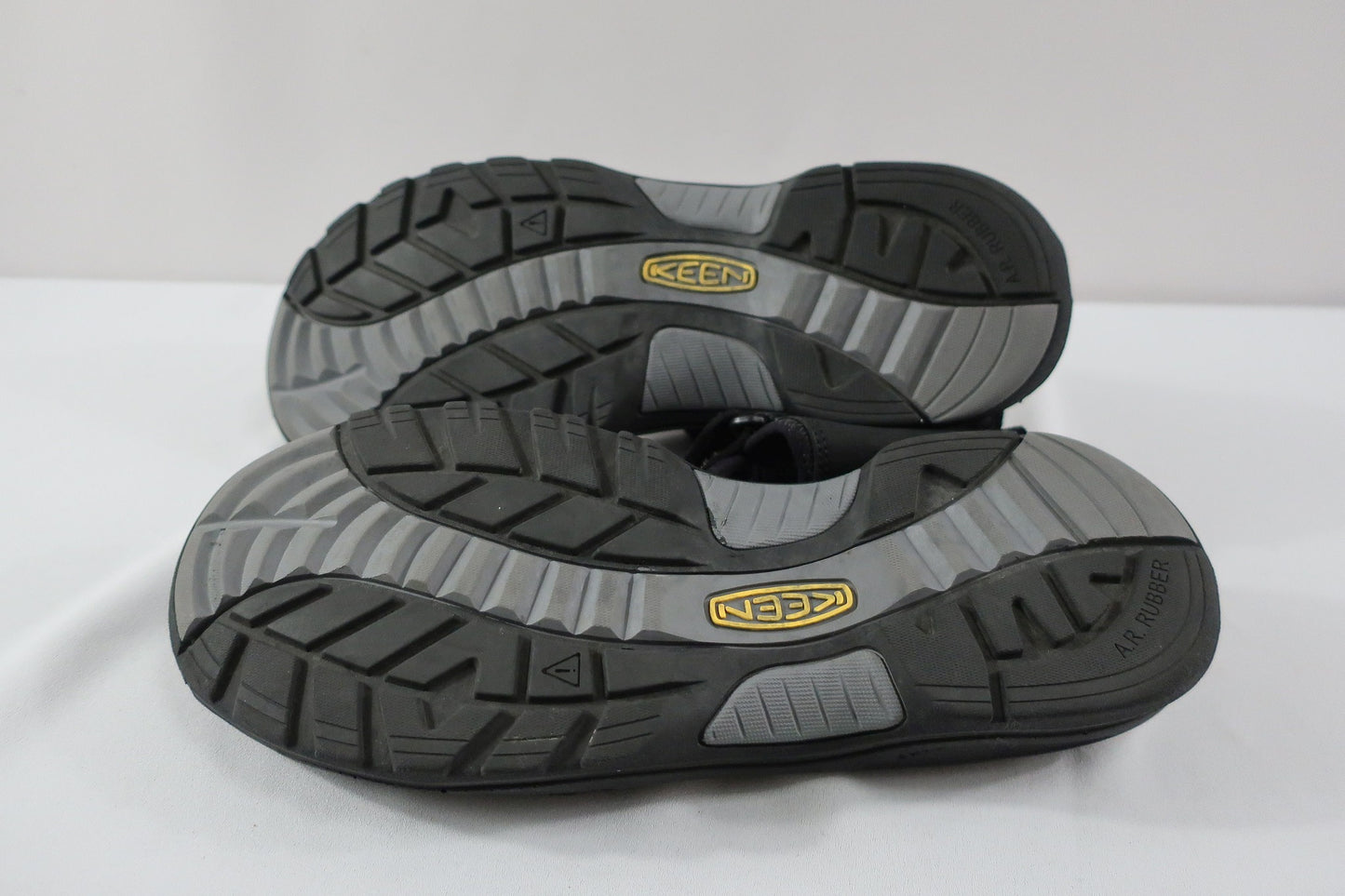 KEEN basutės/sandalai 41/41,5 dydis