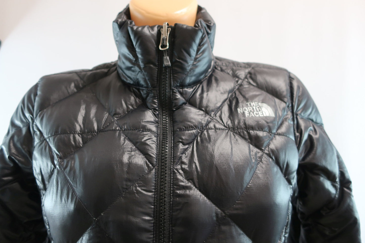 THE NORTH FACE moteriška lengva pūkinė striukė XS/S dydis