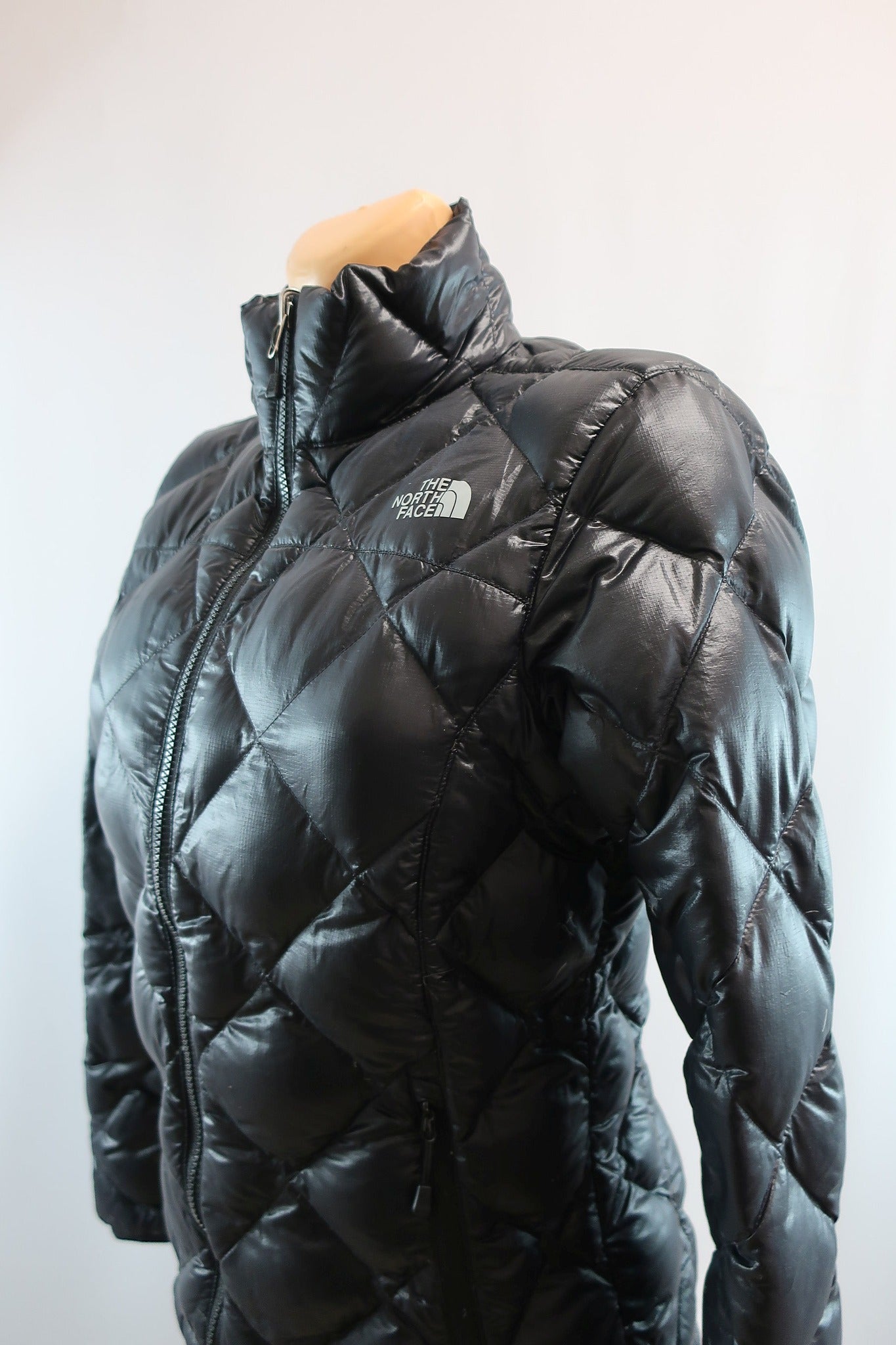THE NORTH FACE moteriška lengva pūkinė striukė XS/S dydis
