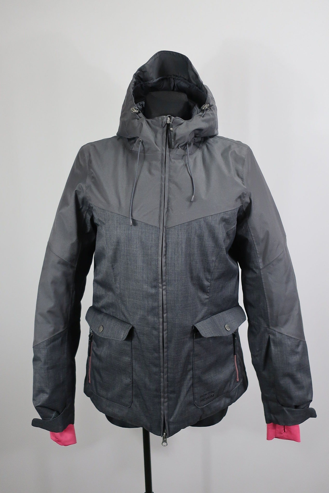 TCM SNOW TECH moteriška striukė 36 dydis
