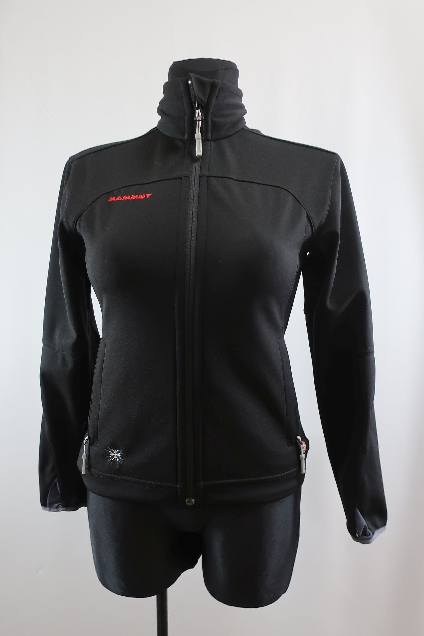 MAMMUT moteriška sportinė softšelinė striukė /švarkas XS dydis