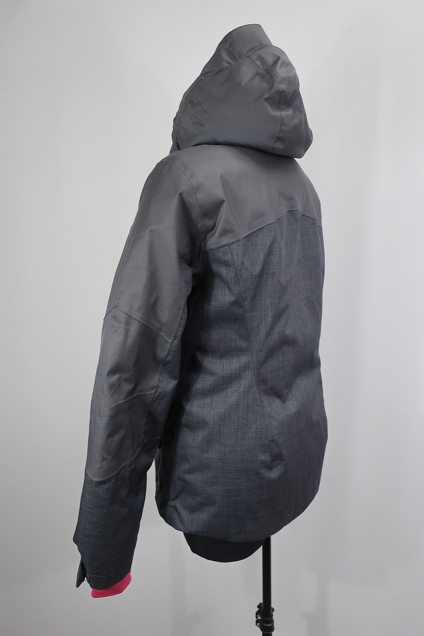 TCM SNOW TECH moteriška striukė 36 dydis