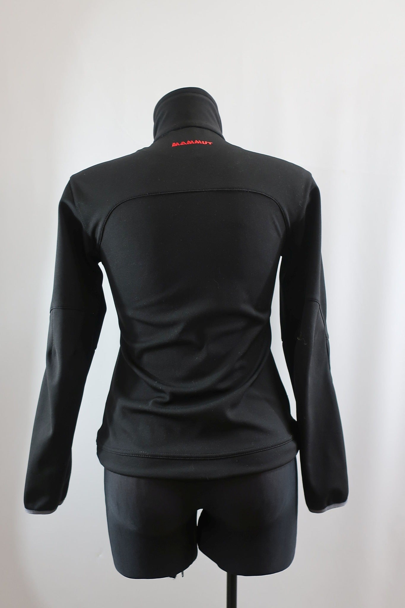 MAMMUT moteriška sportinė softšelinė striukė /švarkas XS dydis