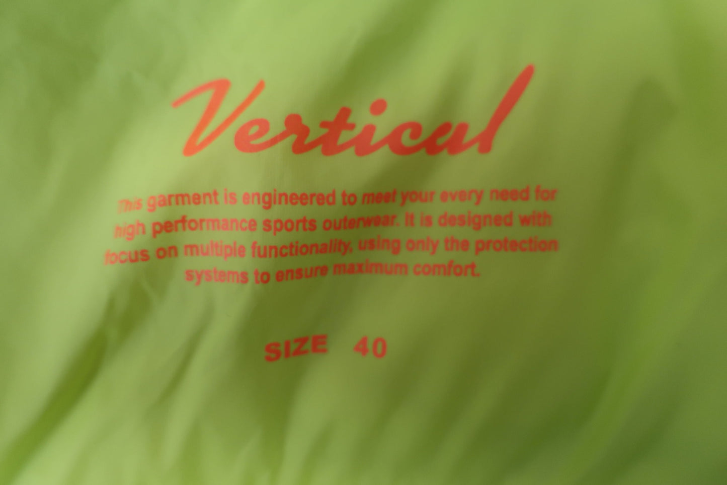 VERTICAL moteriška striukė 38 dydis