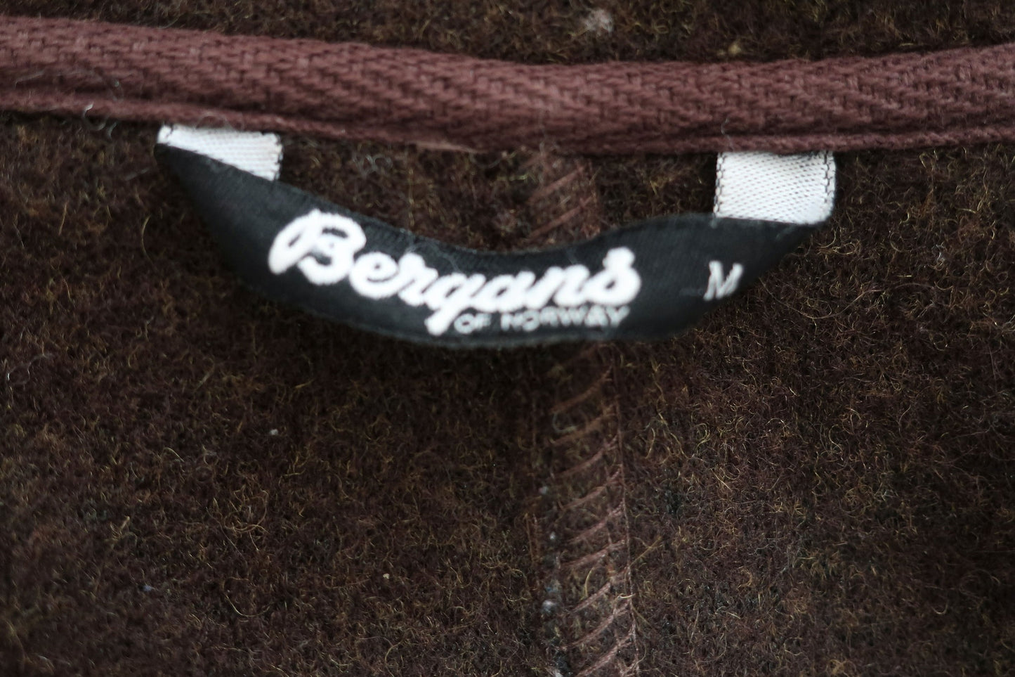 BERGANS moteriškas vilnonis puspaltis M dydis