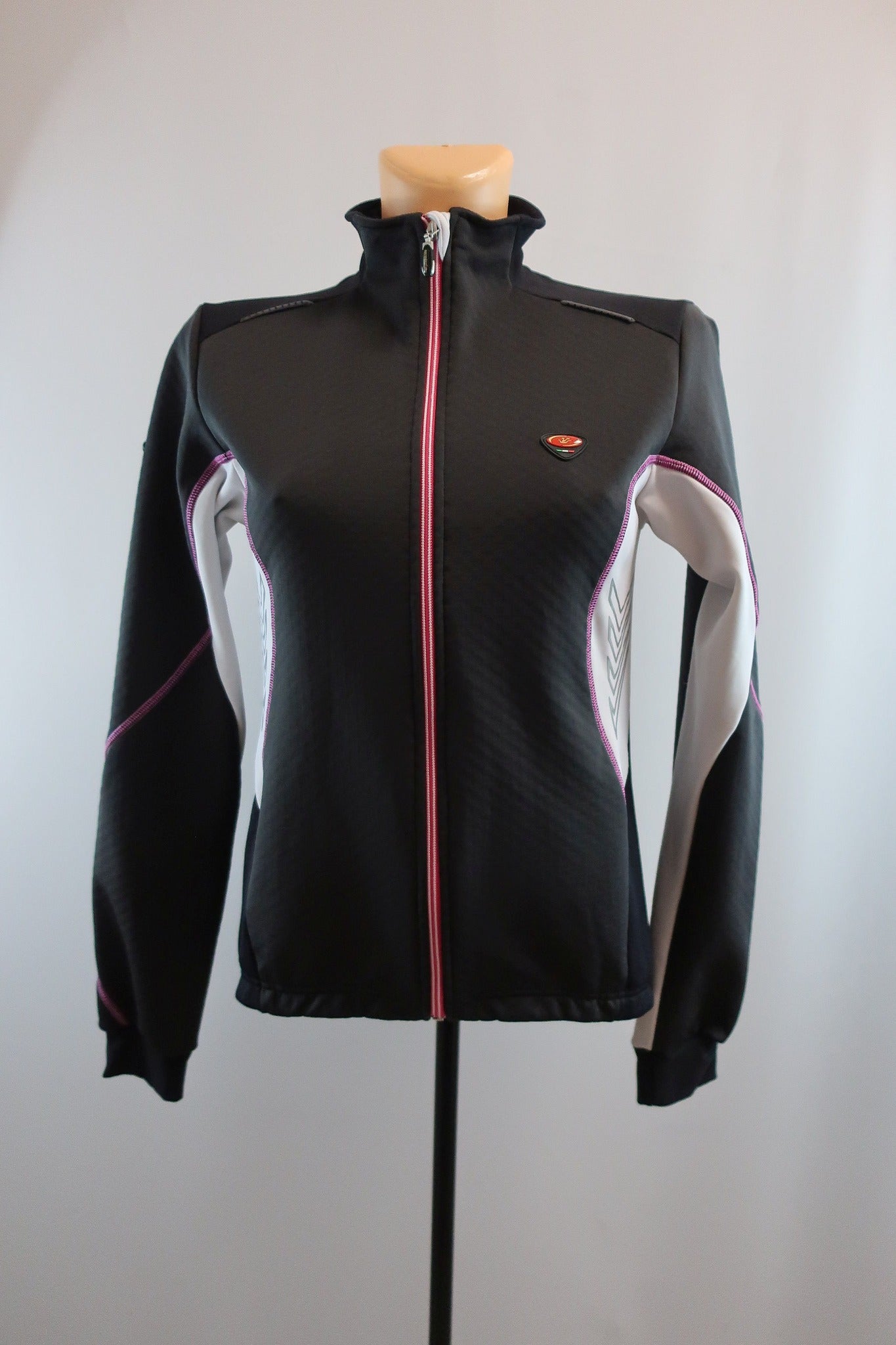 BICYCLE LINE moteriška softšelinė sportinė striukė/švarkas S dydis
