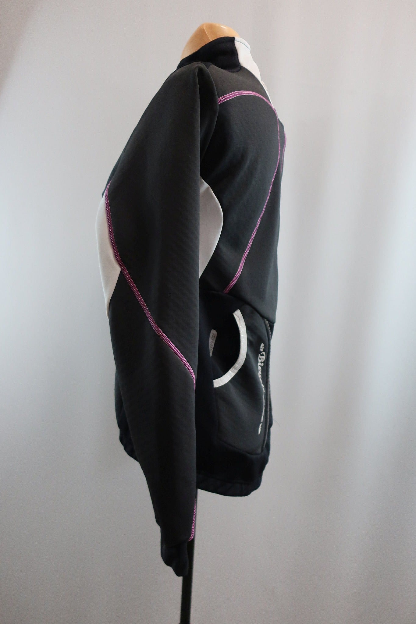 BICYCLE LINE moteriška softšelinė sportinė striukė/švarkas S dydis