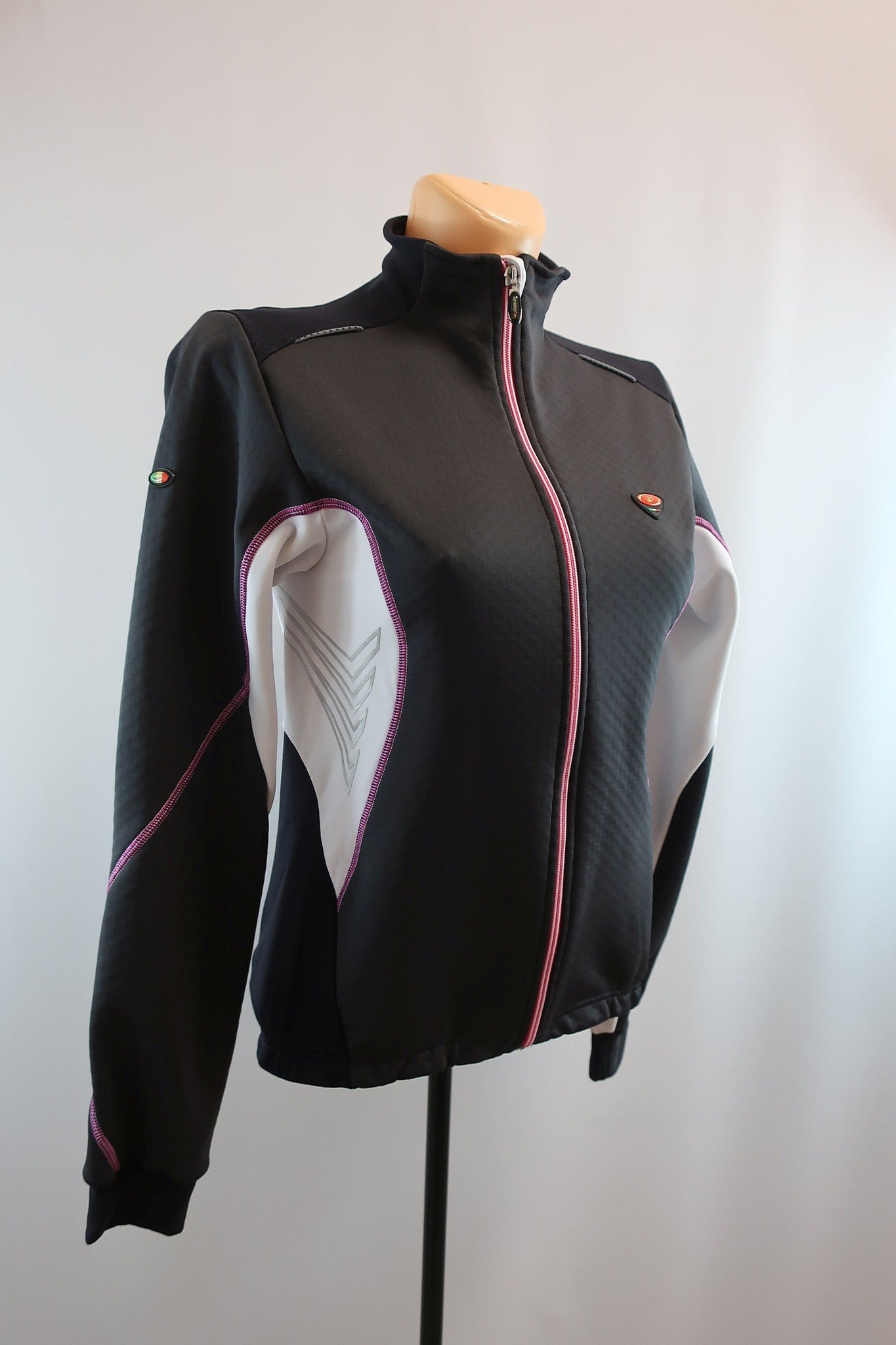 BICYCLE LINE moteriška softšelinė sportinė striukė/švarkas S dydis