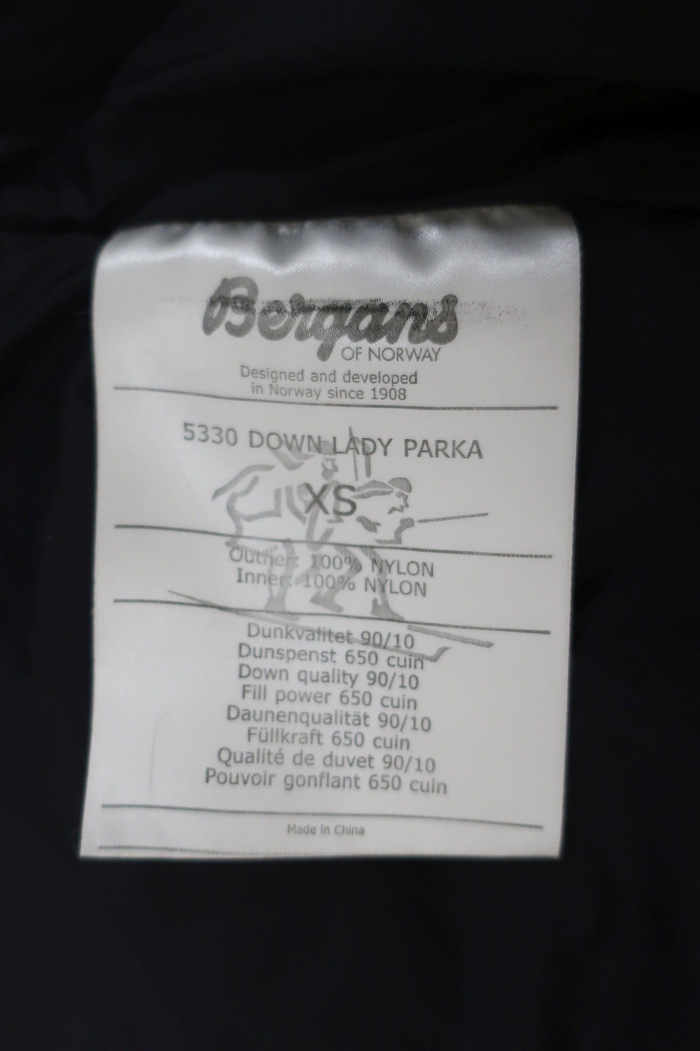 BERGANS moteriška pūkinė parka/puspaltis XS dydis
