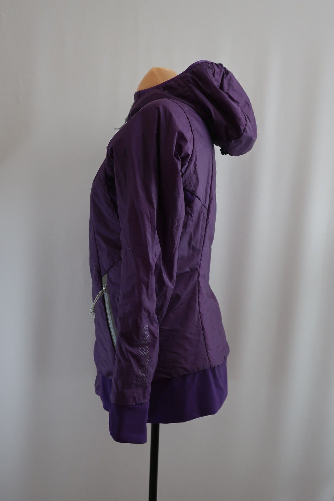 SALEWA moteriška striukė su vilna 36/38 dydis