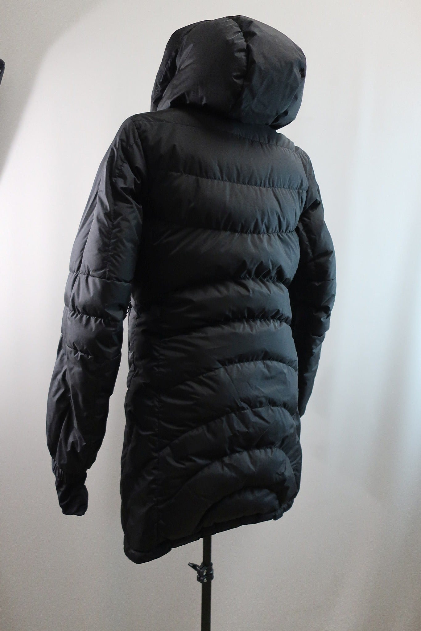 BERGANS moteriška pūkinė parka/puspaltis XS dydis