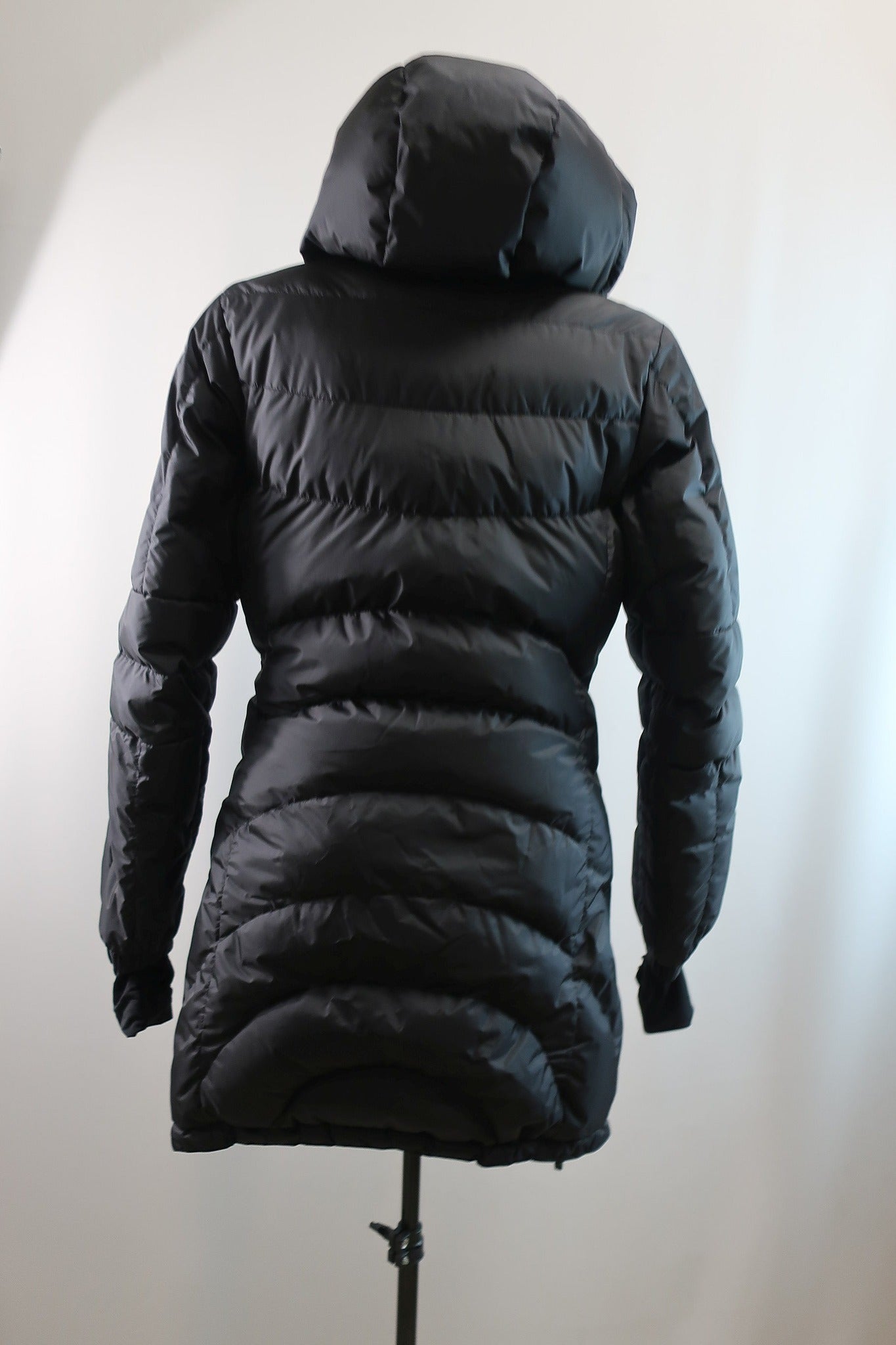 BERGANS moteriška pūkinė parka/puspaltis XS dydis