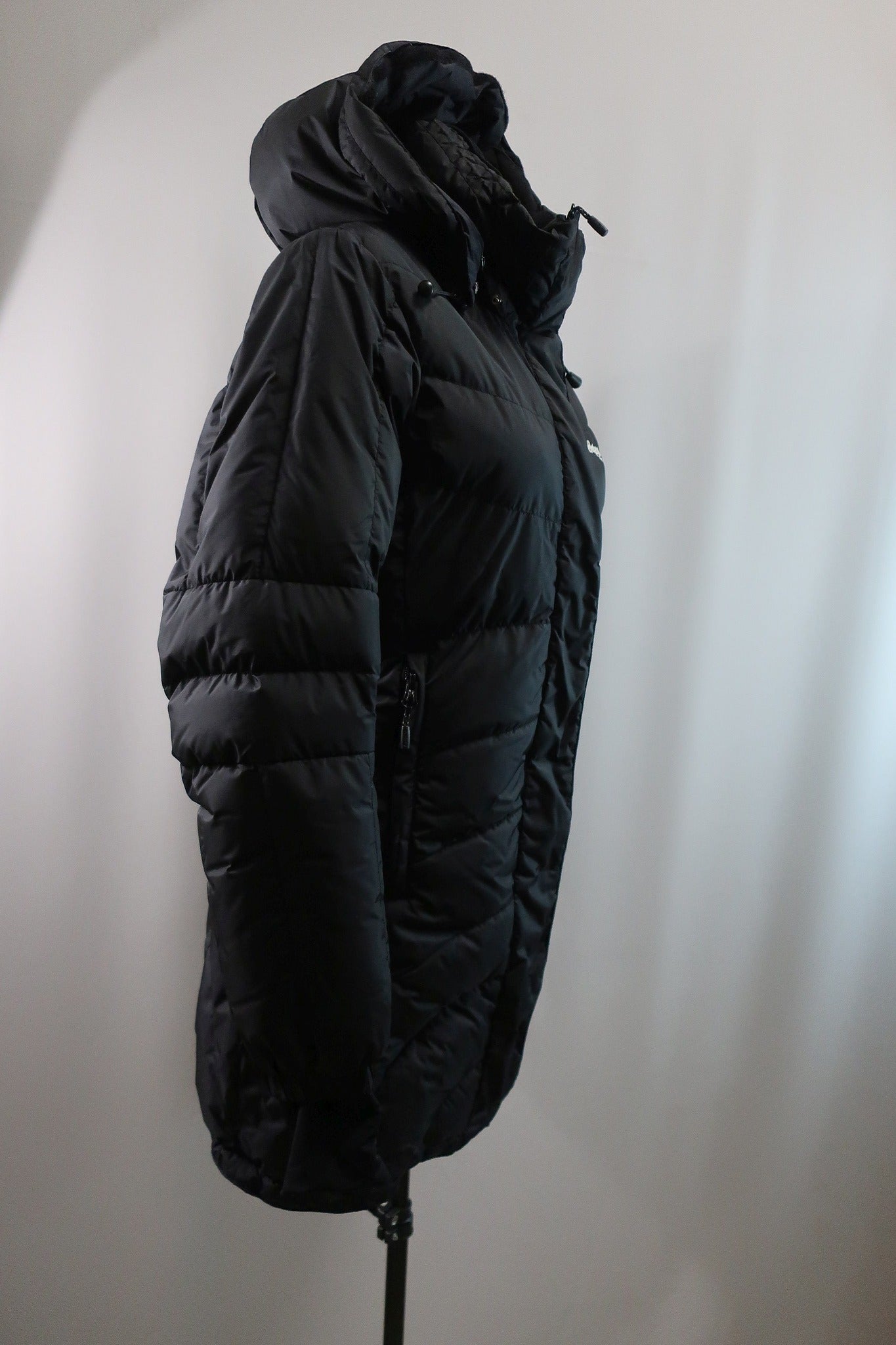 BERGANS moteriška pūkinė parka/puspaltis XS dydis