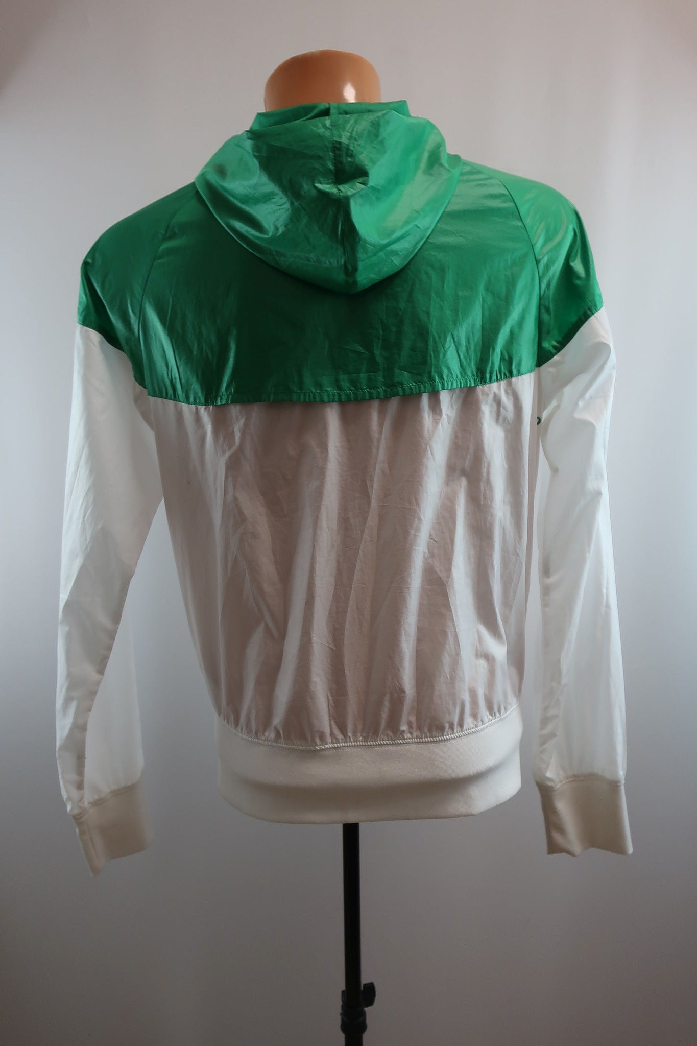 NIKE vyriška striukė/švarkas/ vėjinukė S dydis
