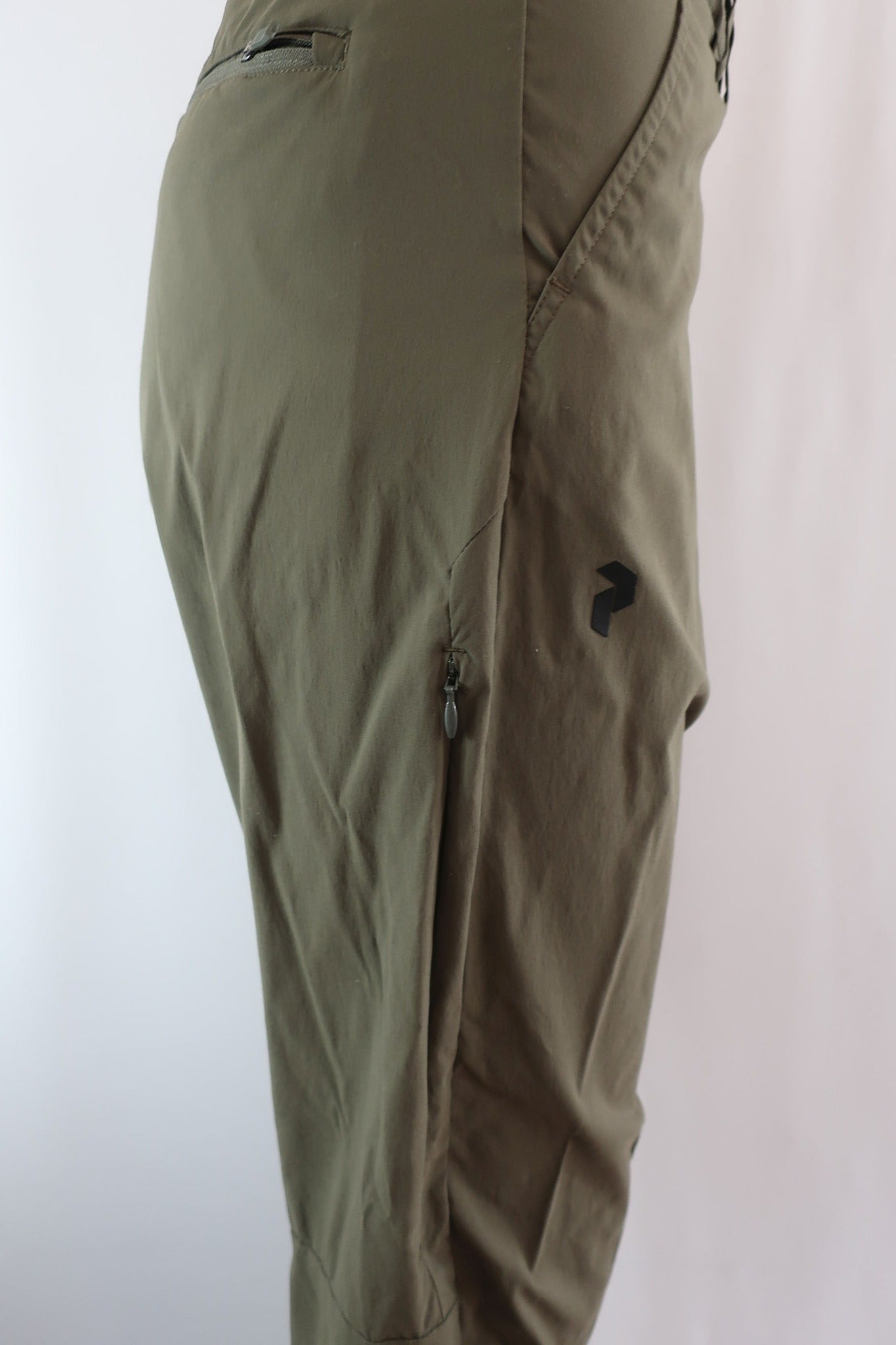 PEAK PERFORMANCE vyriškos laisvalaikio, trekingo kelnės M dydis