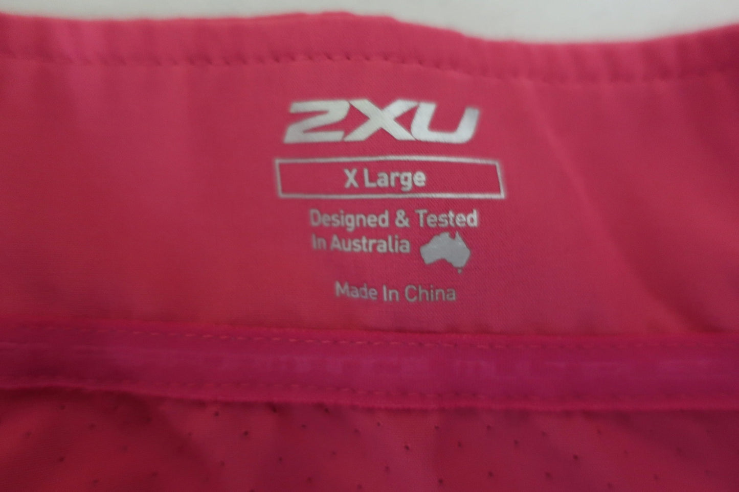 2XU moteriškas bėgimo švarkas XL dydis.