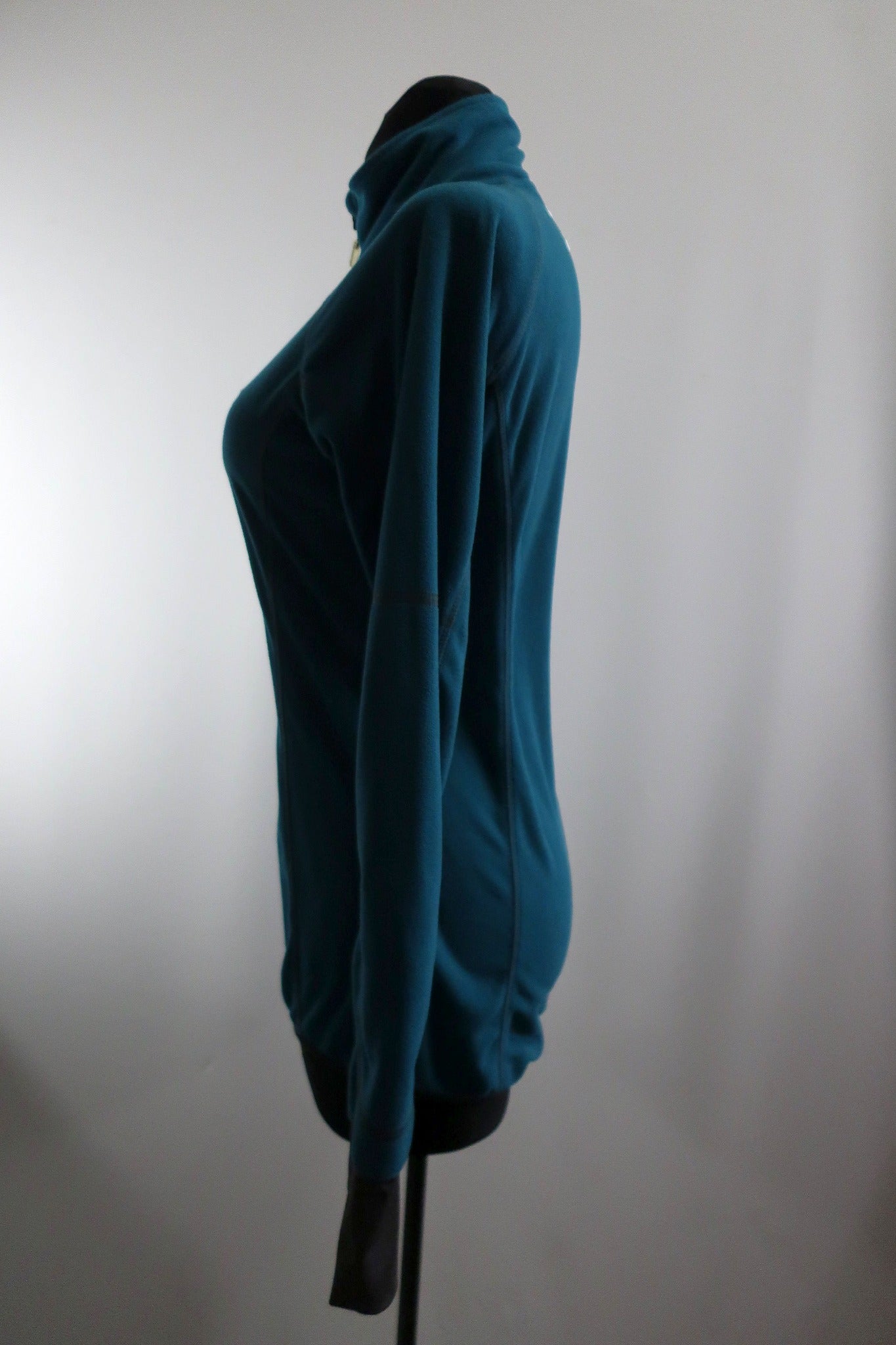 REVOLIUTION RACE moteriškas flisinis šiltukas M dydis