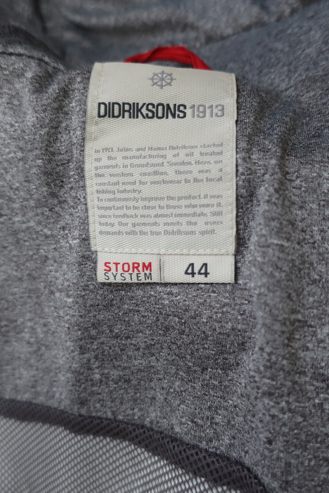 DIDRIKSONS moteriškas puspaltis 44 dydis.
