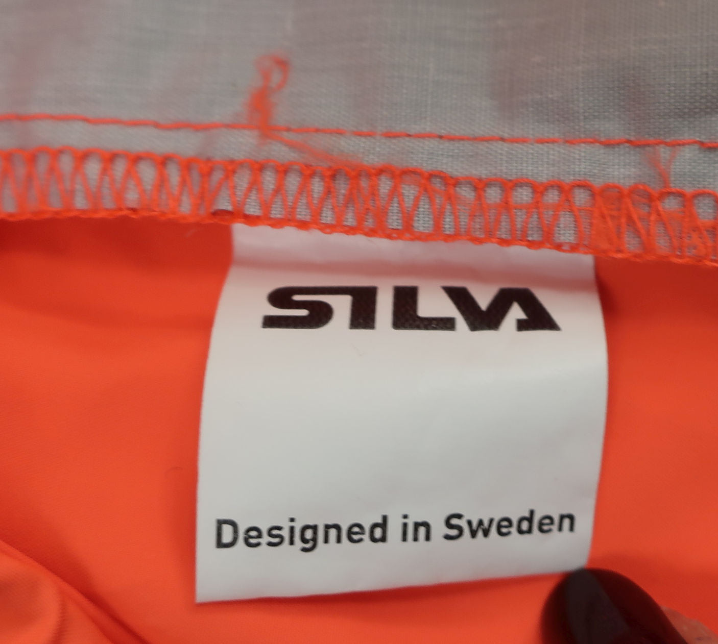 SILVA moteriška sportinė lengva striukė/vėjinukė L dydis