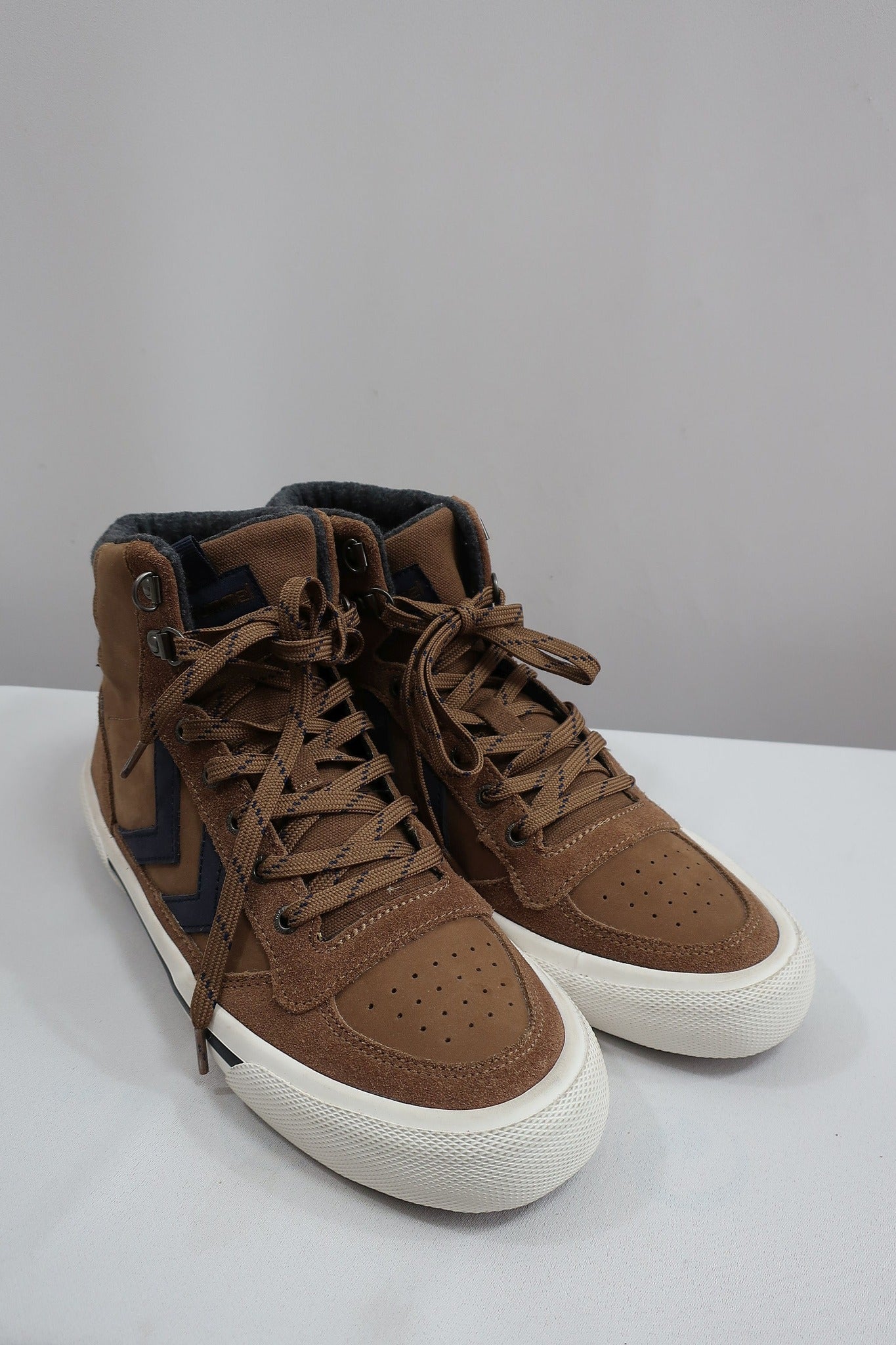 HUMMEL nauji laisvalaikio batai 39/39,5 dydis
