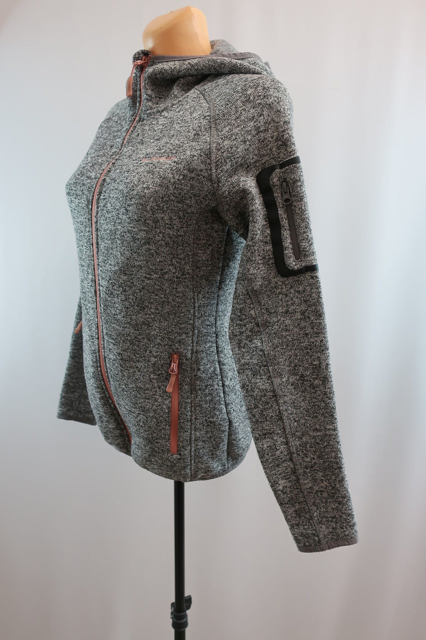 BLUE WEAR moteriškas šiltukas S dydis.