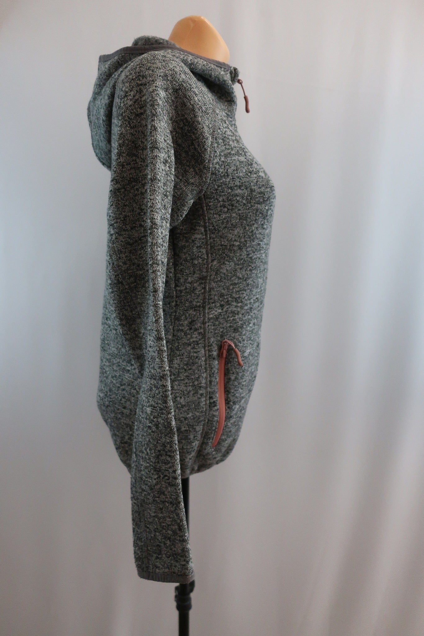 BLUE WEAR moteriškas šiltukas S dydis.