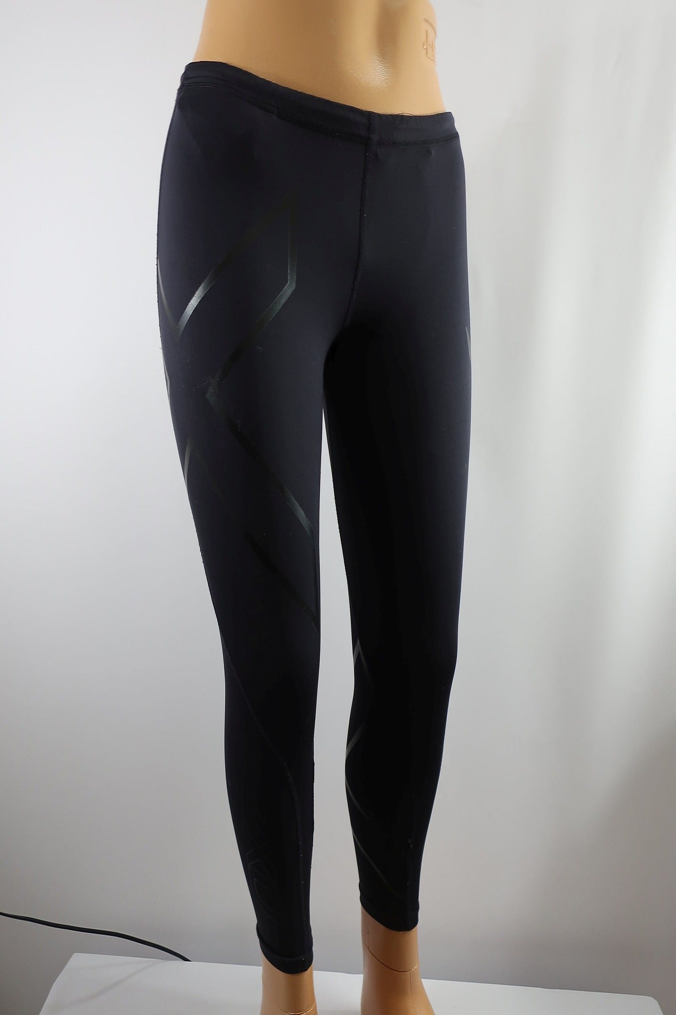 2XU moteriškos sportinės kompresinės tamprės M dydis