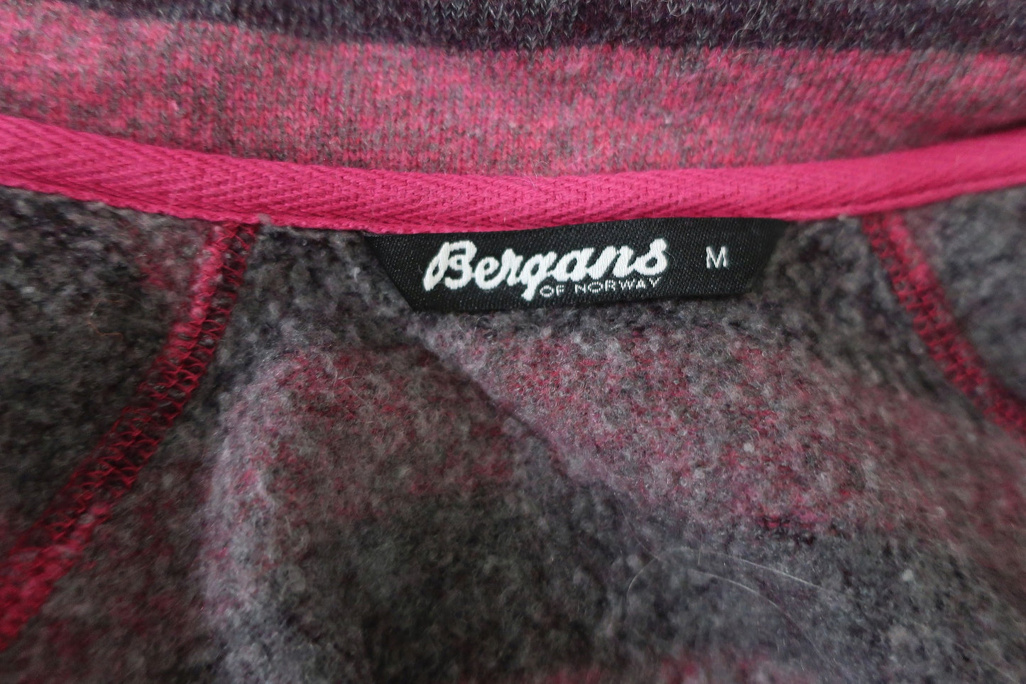 BERGANS moteriškas šiltukas su vilna M dydis