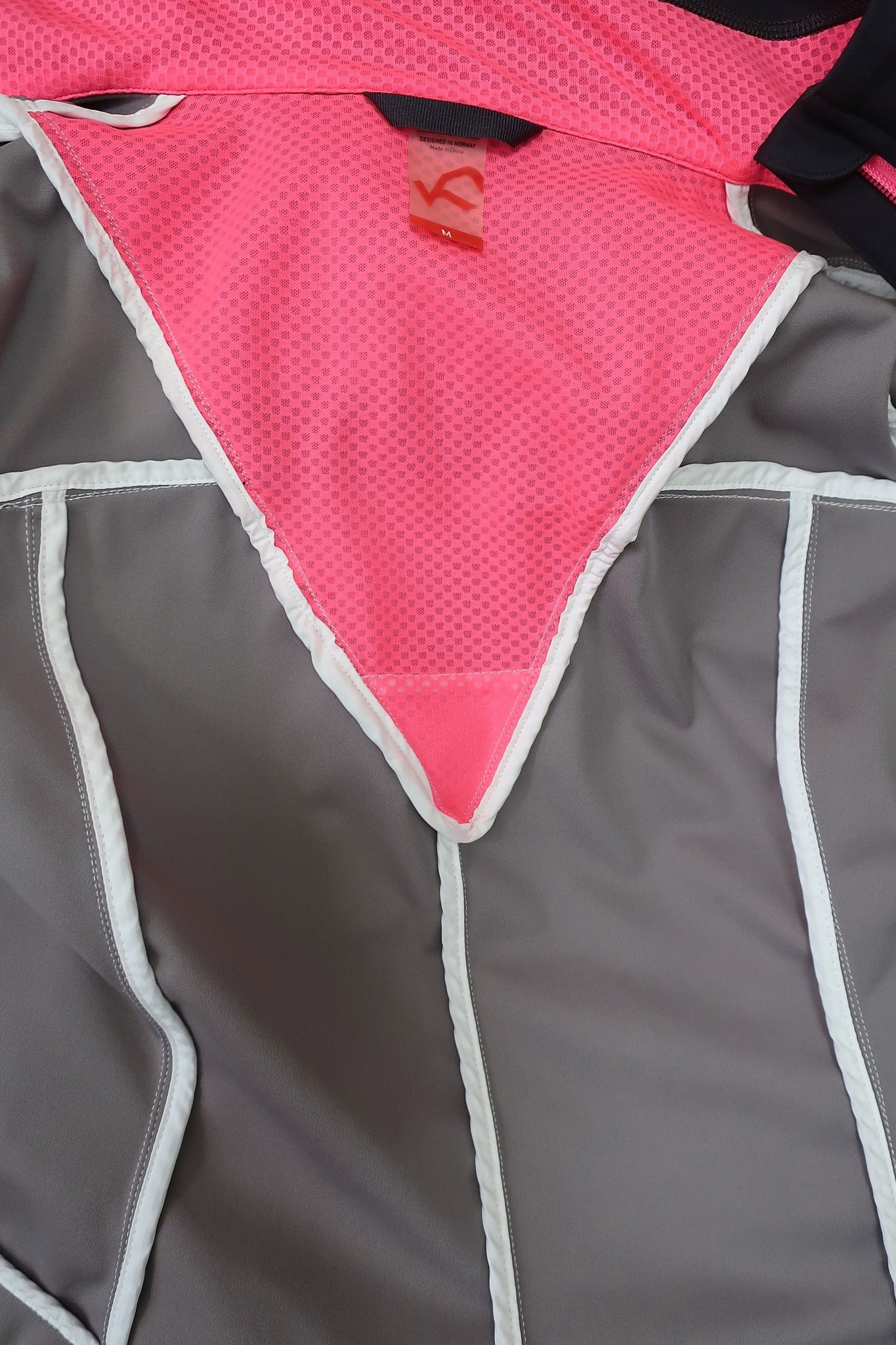 KARITTRAA moteriškas windstoperinis šiltukas/švarkelis /lengva striukė M dydis