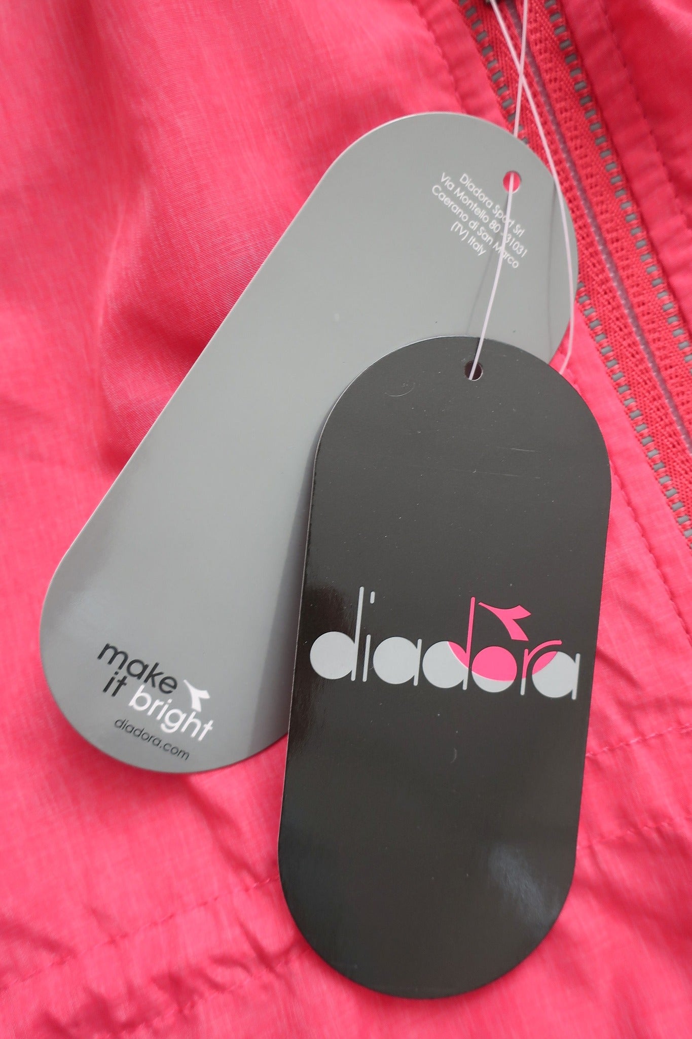 DIADORA nauja moteriška sportinė striukė/švarkas M dydis